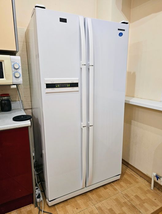 Холодильник Samsung RS20CCSV