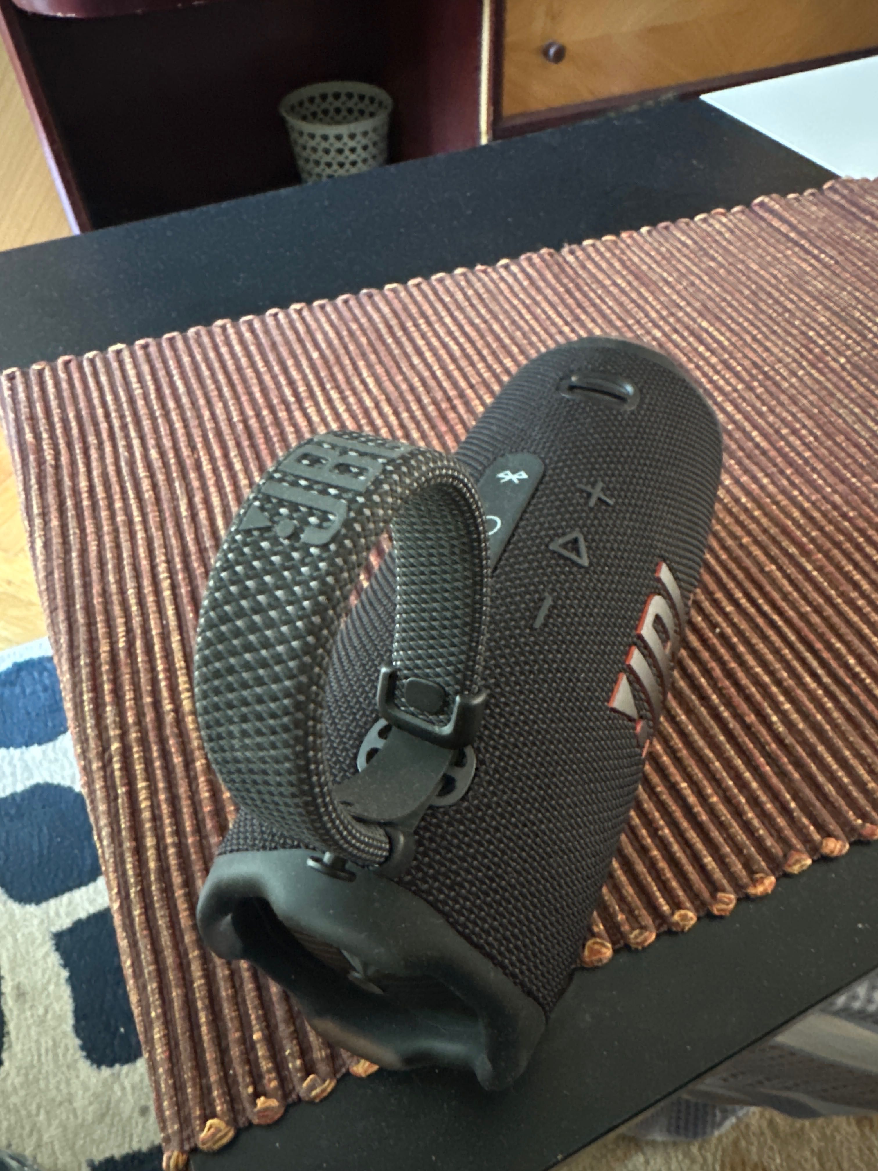 Jbl charge 6 колона