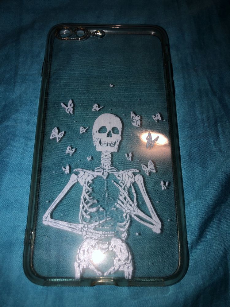 husa iPhone 7/8+ transparenta cu schelet