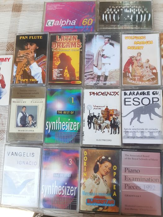 Vand casetofon cu radio,cd,si casete audio in Turda