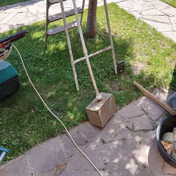 Продам расширителный бачок 5 литров