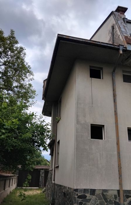 Продава къща в с.Яхиново общ Дупница