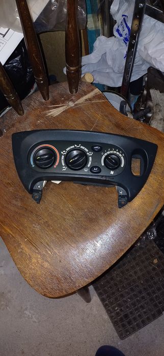 Продавам части за Рено Сценик