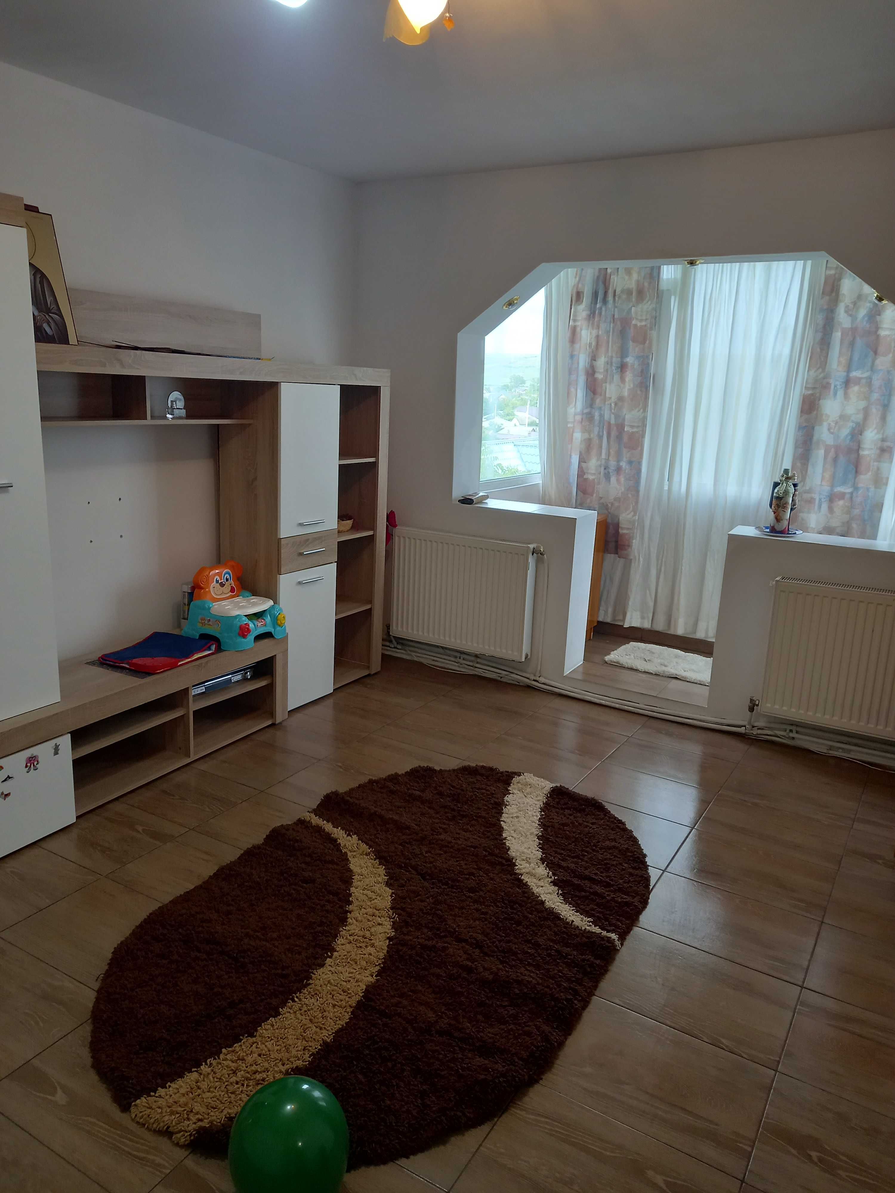 Apartament de închiriat