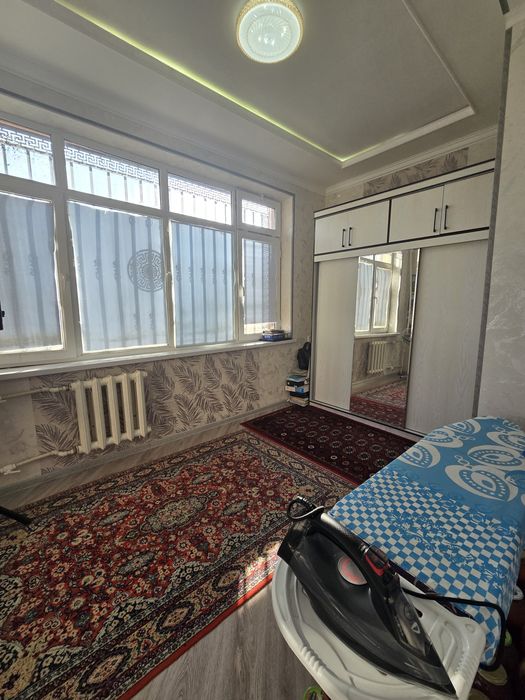 Шахар марказидан 2 хонали 65 кв.лик янги ремонтдан чиккан уй