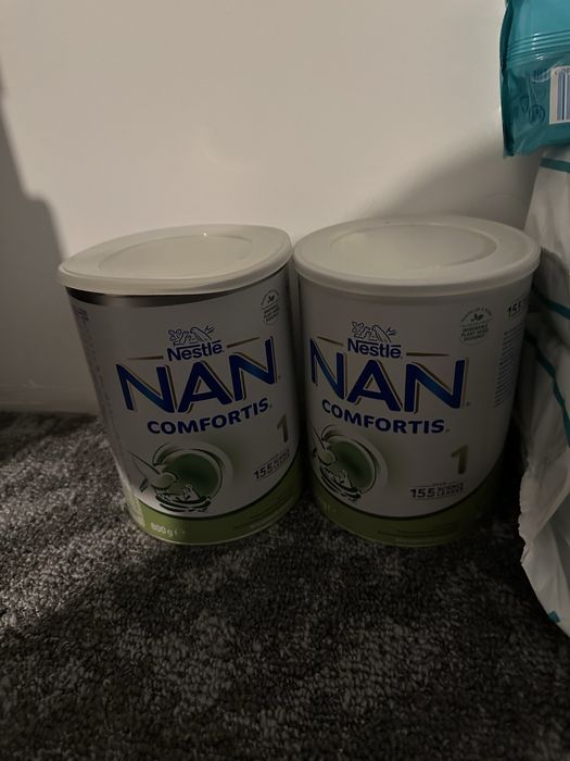 Vând 2 cuti de lapte nan1 0-6 luni