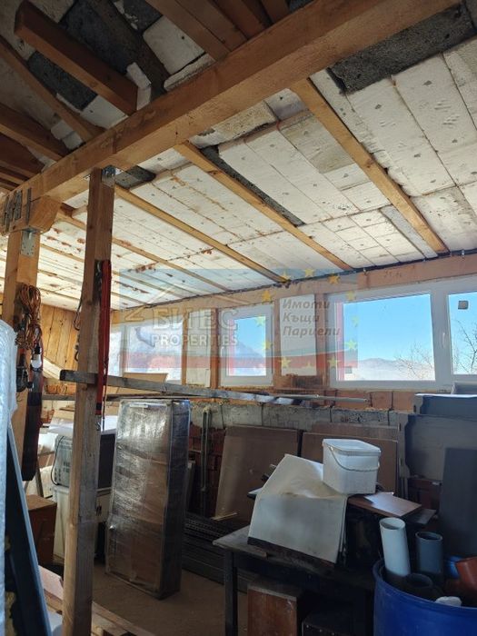 Продава се Къща в с. Углярци, Област Перник - 260 кв.м за 366 €/кв.м - Снимка #17