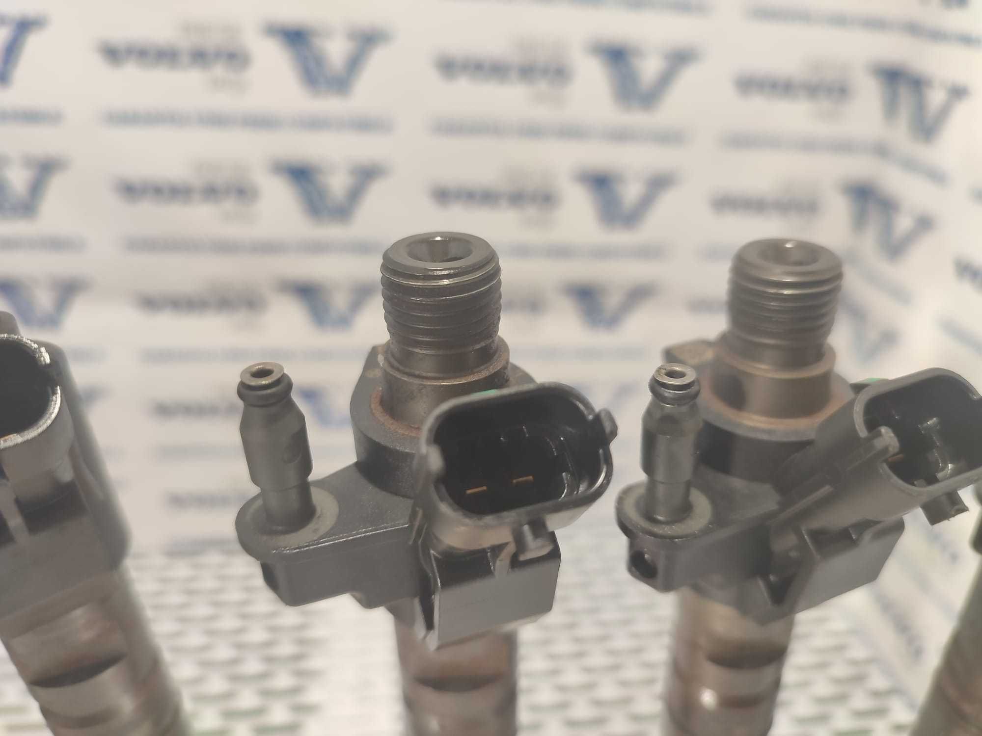 Injector VOLVO 2.4D5 2.0D3 D4 E5 S60 V60 V70 XC70 XC60 31272690