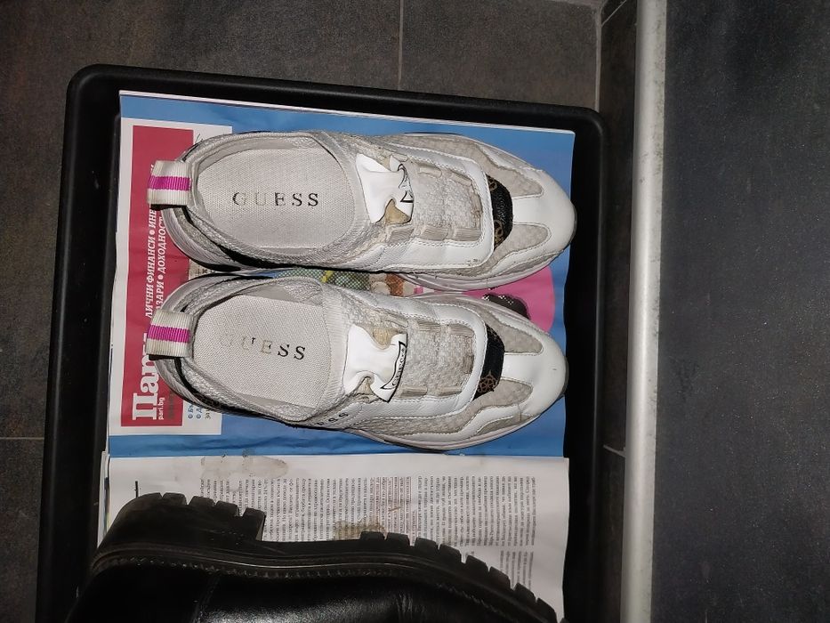 Сникърси guess 37 номер