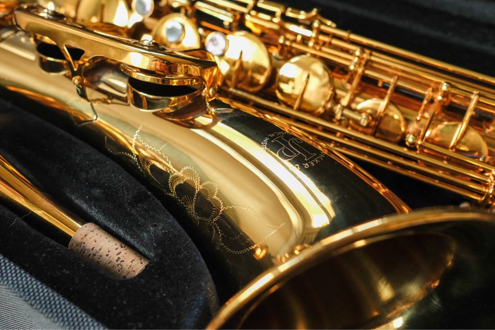 Tenor Saxophone “John Packer”