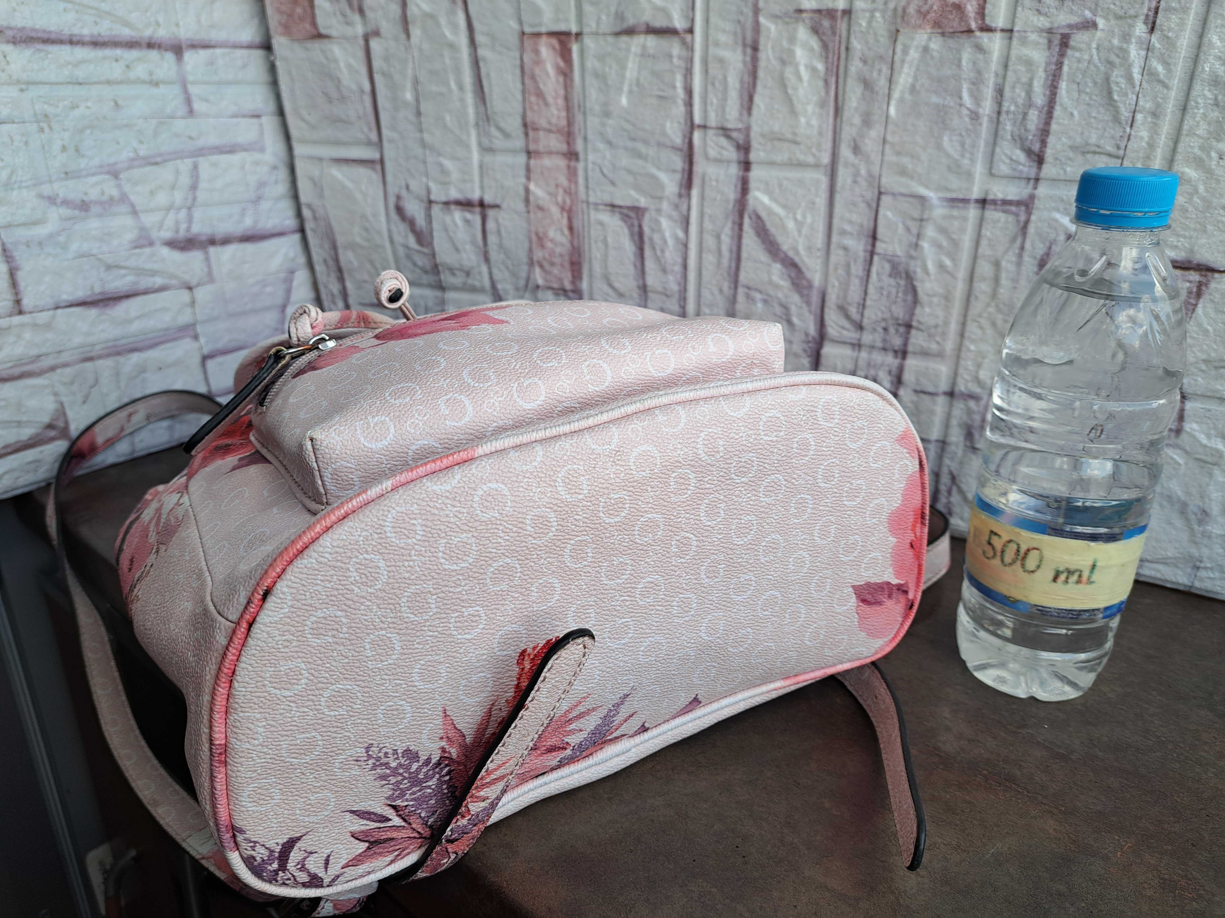 дамска раница Guess розова чанта,гес