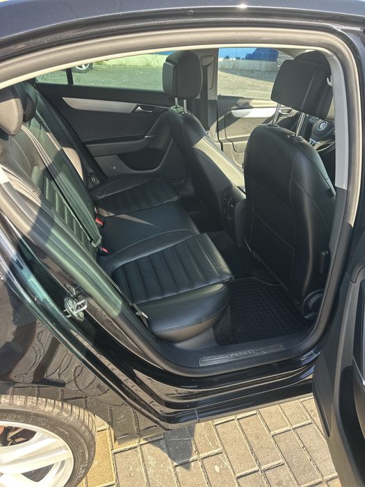 Vand Vw Passat 1.4 benzina 122 cp,euro 5,automat,xenon,led,piele,clima