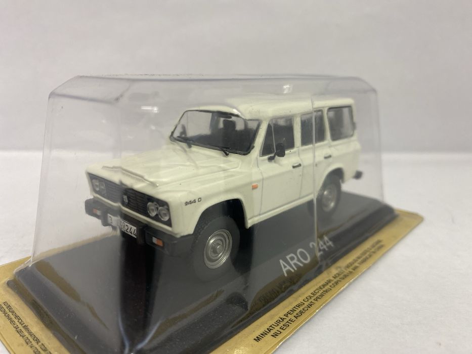 ARO 244 machetă auto de coleție scara 1:43 colectia Deagostini