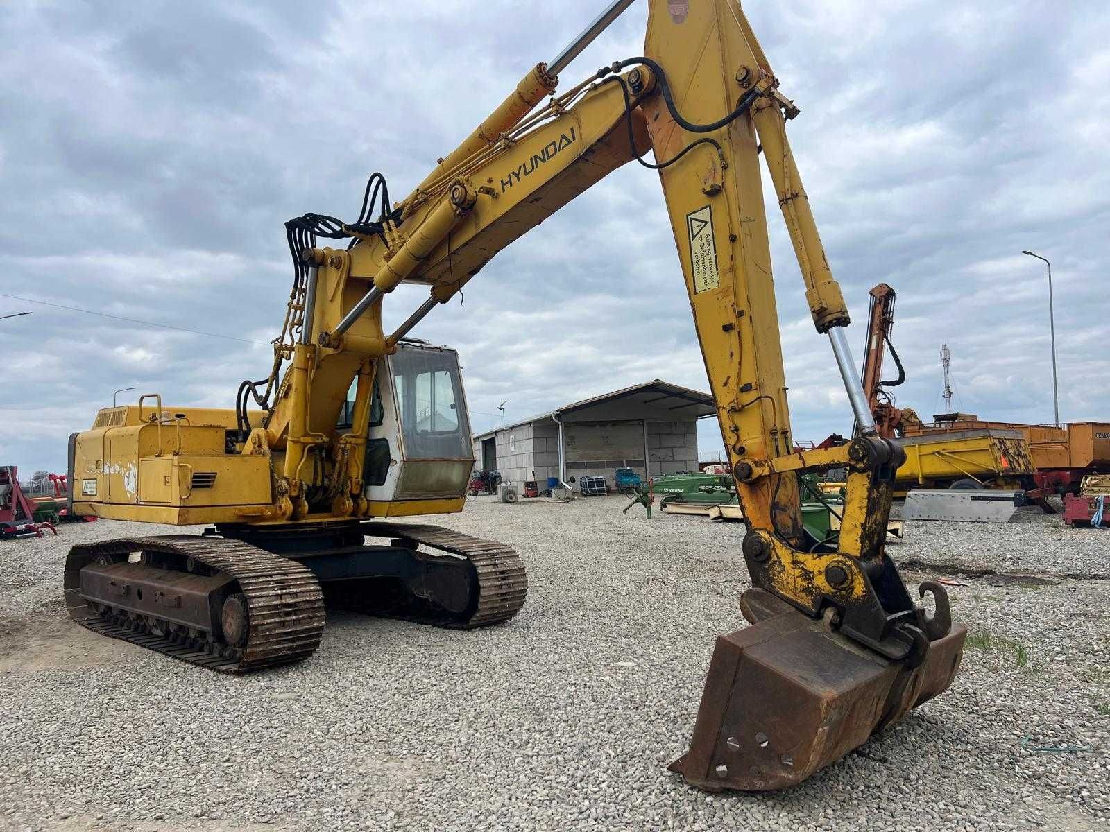 Багер Hyundai Robex 210LC – 22 тона, разтегателно рамо + видео