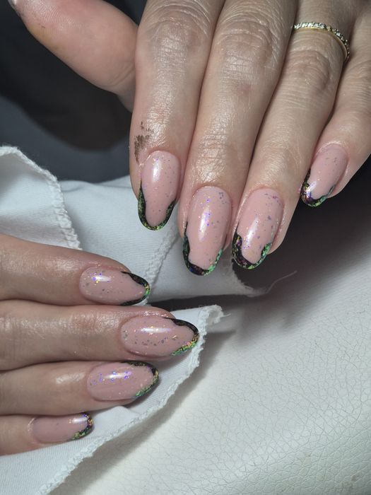 Manichiura și pedichiura clasica/semi /gel