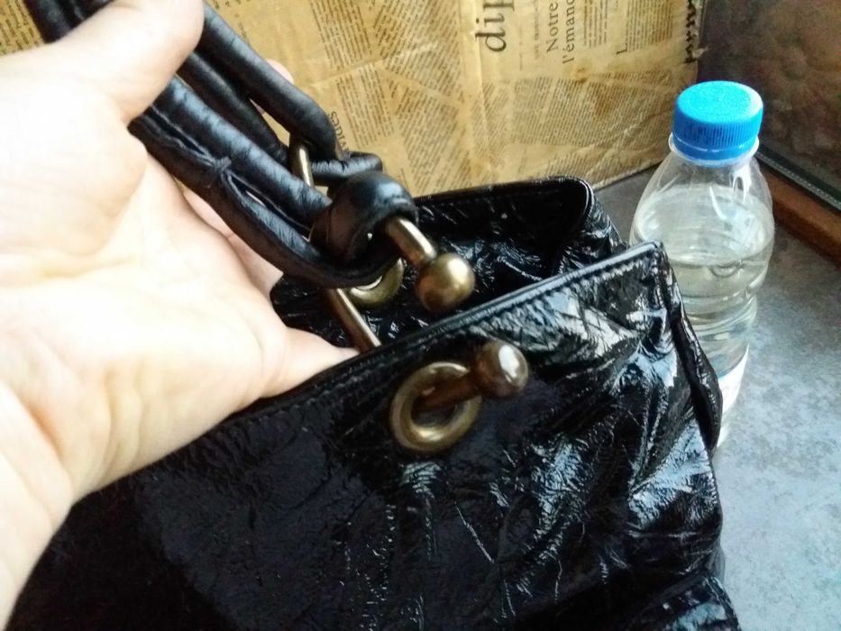 дамска черна чанта,лачена-естествена кожа/ЛАК/