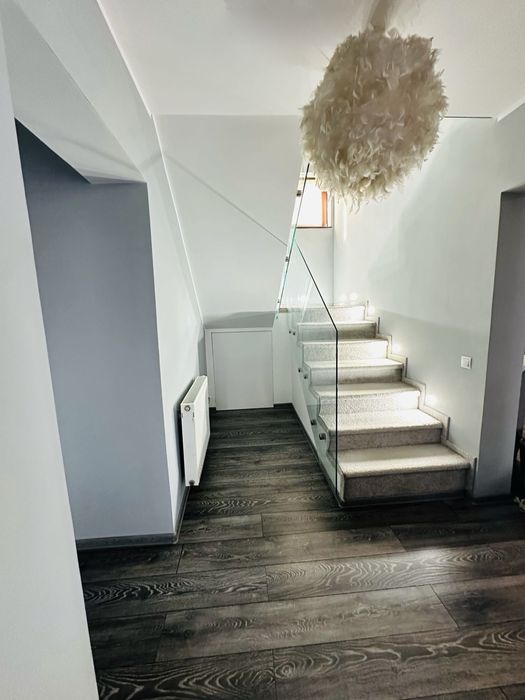 Casa ta completă din Ghimbav – vibe de vacanță, vedere munți