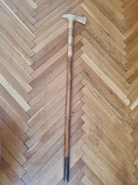Vand baston din lemn 90cm, pt adulti lucrat in Romania, putin utilizat