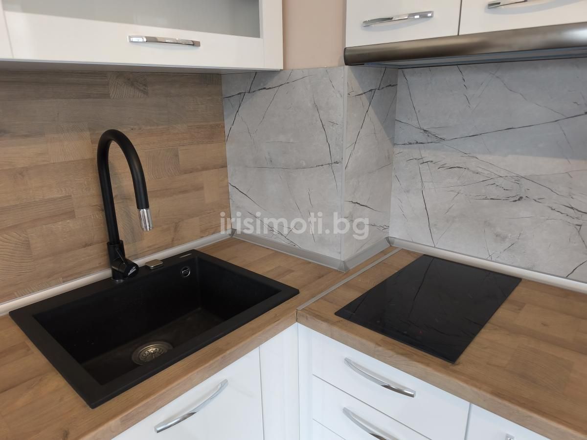 Под наем , €630, 65кв.м. в Редута
