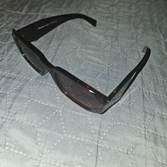 Vand Ochelari de soare Prada Runaway