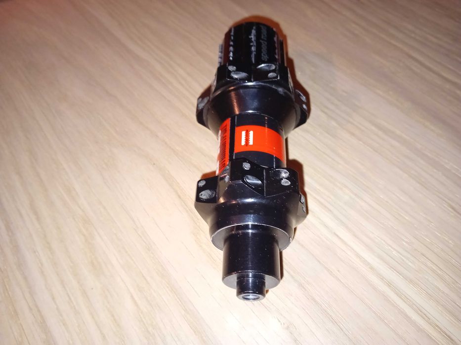 Задна главина DT Swiss 240s straightpull road