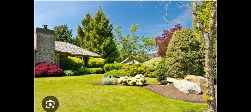 Продаётся земельный участок 5.5 соток после круга мотрит