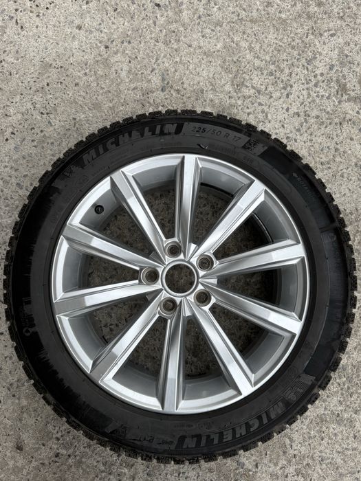 Продавам джанти с гуми 17”