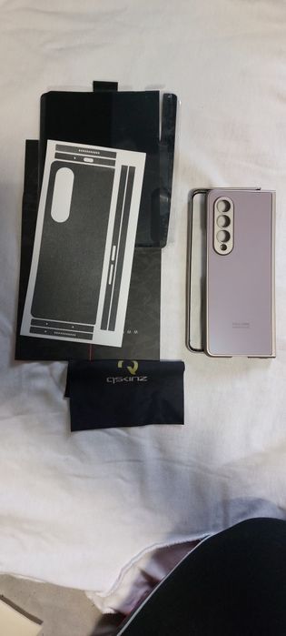 Samsung Z Fold4 , 512GB, 12GB RAM
Utilizat, fara semne de uzura
Culoar
