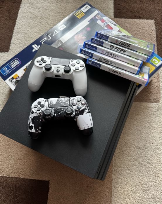 Playstation 4 Pro 1TB CD