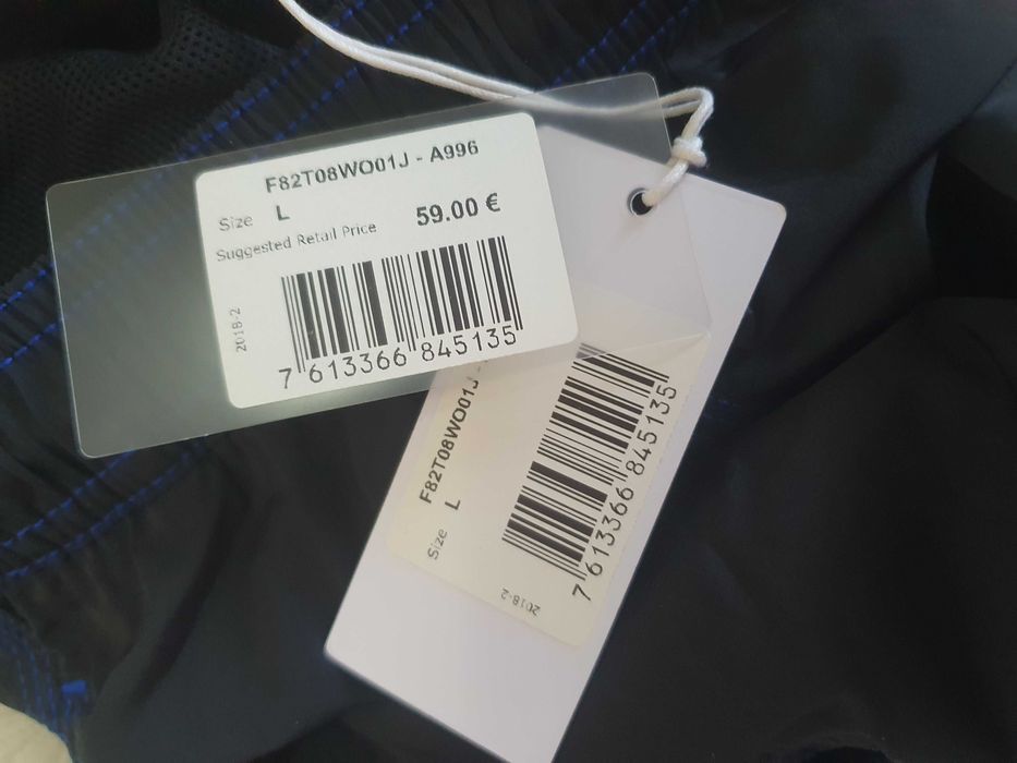 Pantaloni scurti Guess