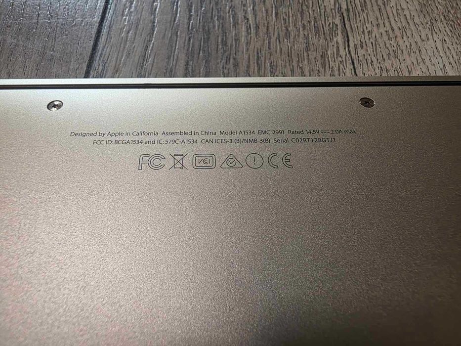 Лаптоп Macbook A1534 за части