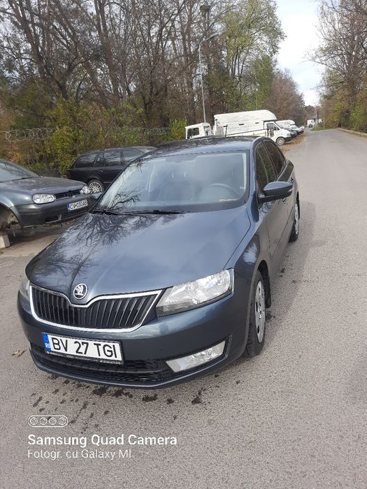 Vand Skoda Rapid 1.2 benzina.