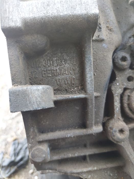 Cutie viteze Vw Passat B5.5 2003,1.9 tdi,5 trepte  cod 012301211AE