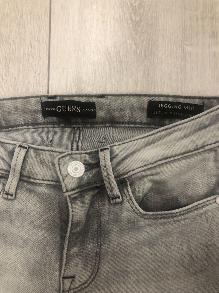 Дънки Guess,Mohito/XS