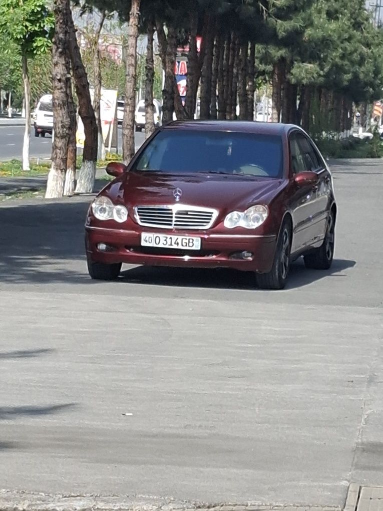 Мерседес бенс w203