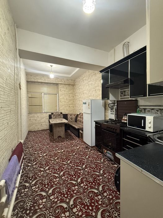 Yangi bozor orqasidan 2 xonalik kvartira sotiladi