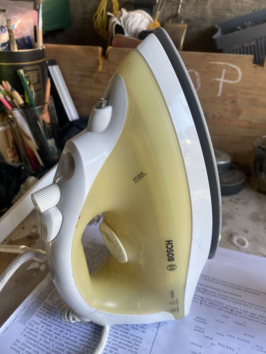 Fier de calcat Bosch 1800w