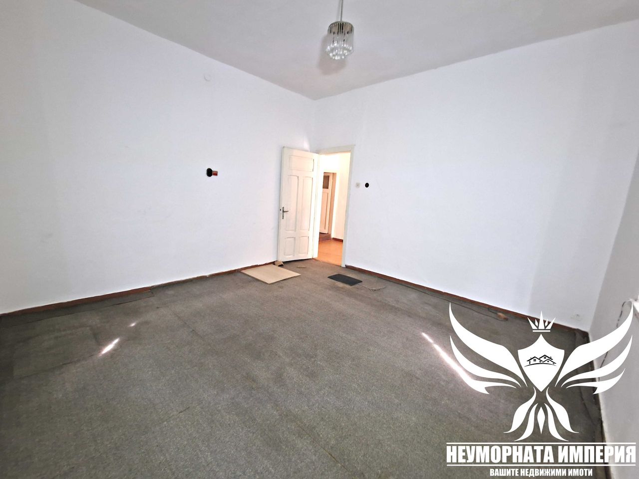 Продава се Тристаен апартамент в Асеновград - 93 кв.м за 1151 €/кв.м - Снимка #1
