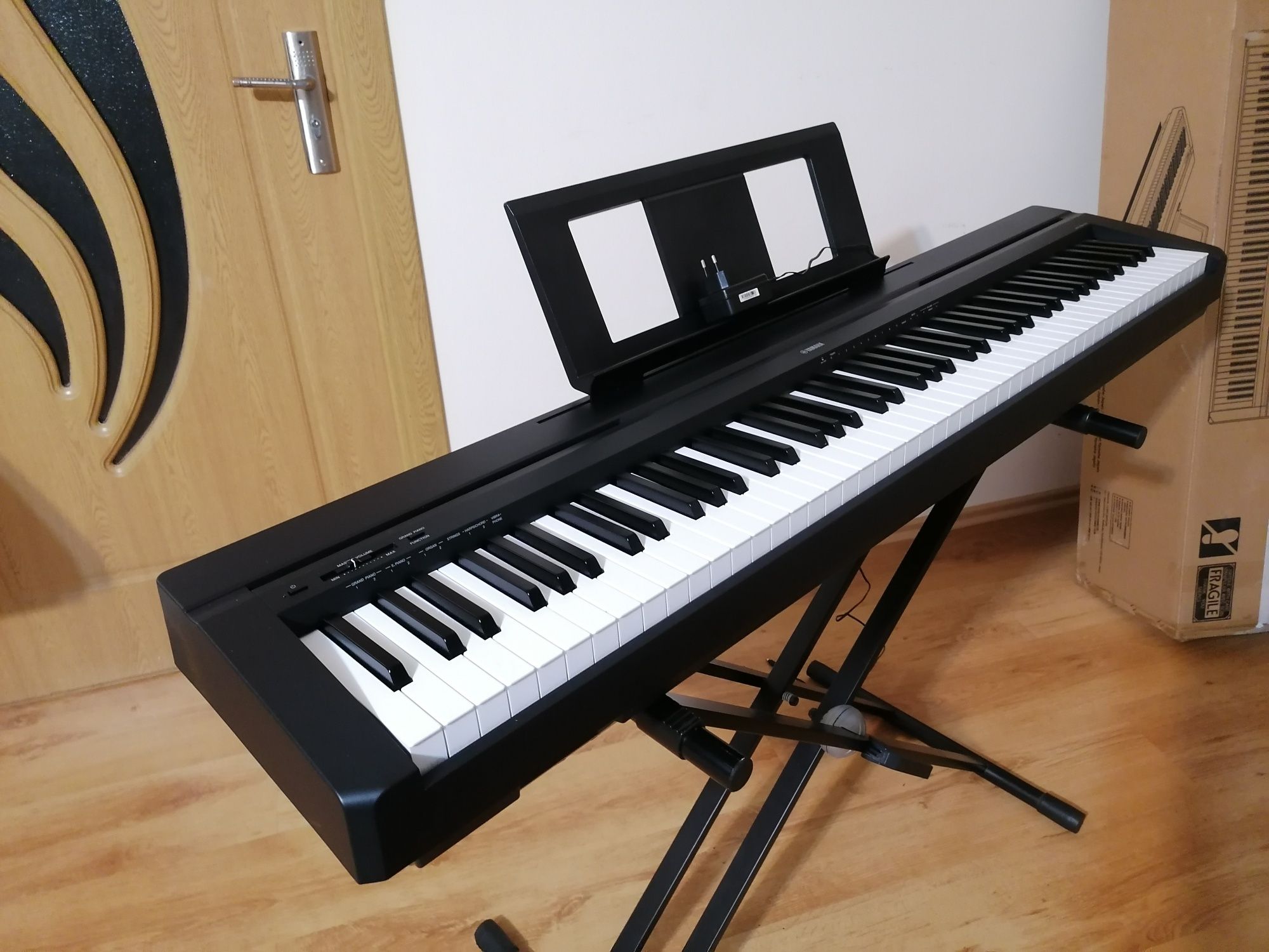 YAMAHA P45-B BLACK pian digital profesional de scenă 88 clape GHS orga