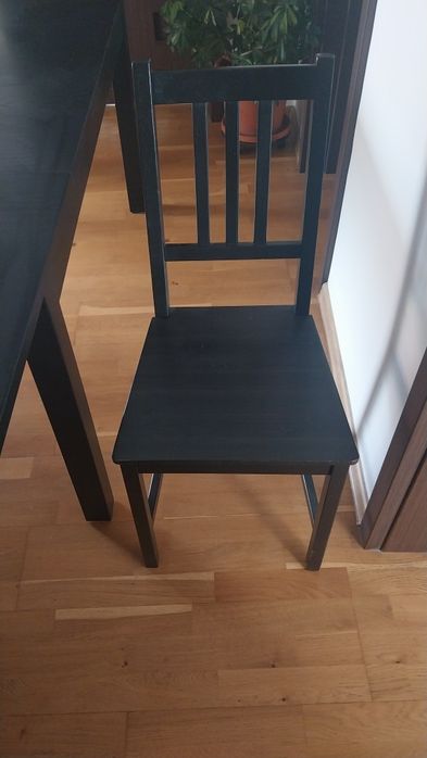 Masa extensibila de 12 persoane cu 5 scaune IKEA