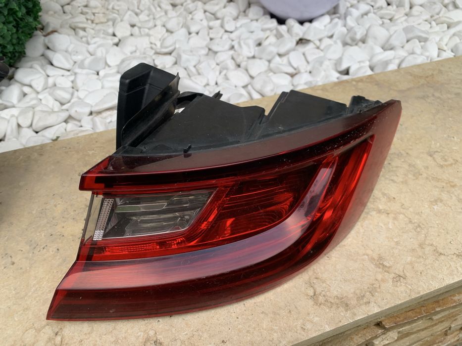 Lampa stop Renault Megane 4 partea dreapta hatchback an 2016/2019