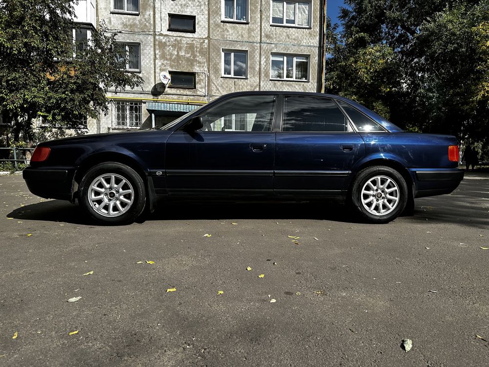 Audi 100 c4 в хорошем состоянии