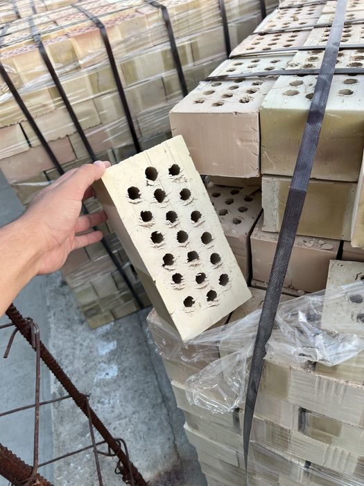 Пишган гишт сотилади 1100 сум