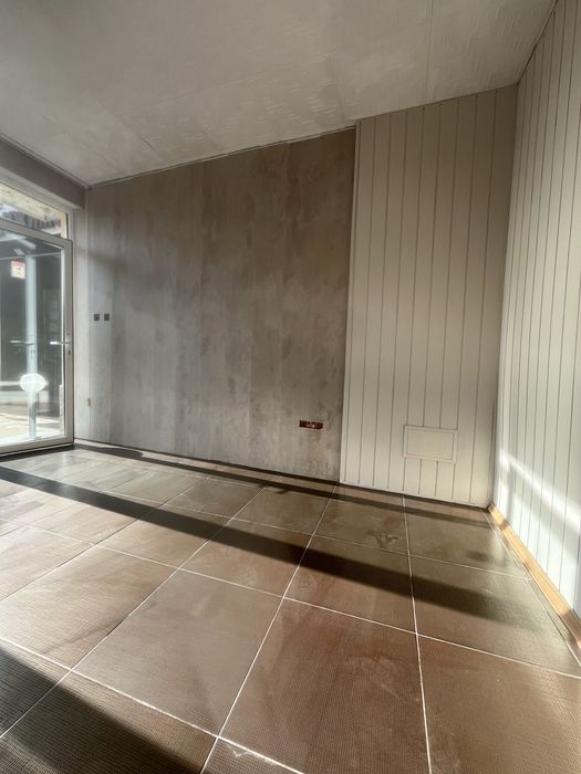 Салон за красота- маникюристка/ фризьорка