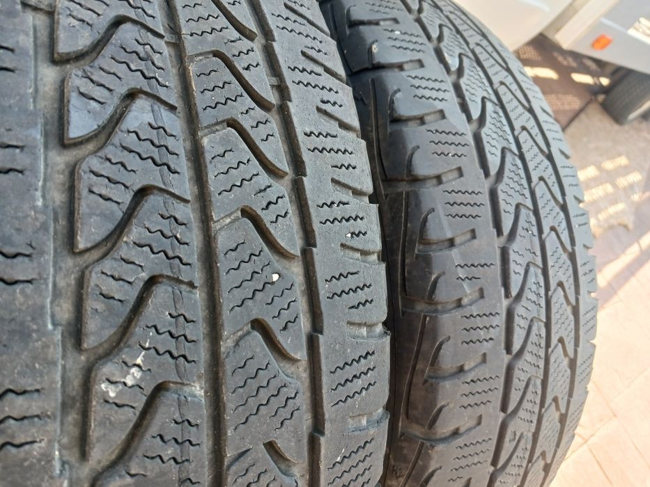 Cauciucuri C-uri 215/60/17