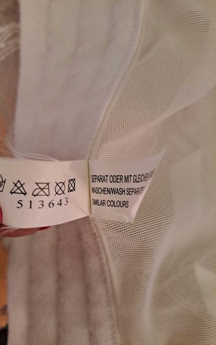 Bustieră albă din dantelă tip corset mărimea 80B