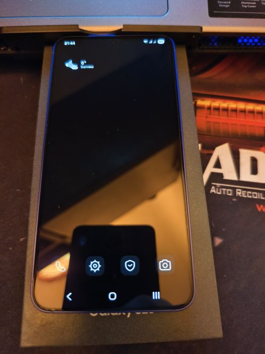 Samsung S25 12/128Gb ( без торга )