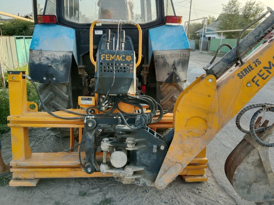 Навесной экскаватор FEMAC 7S(Италия)