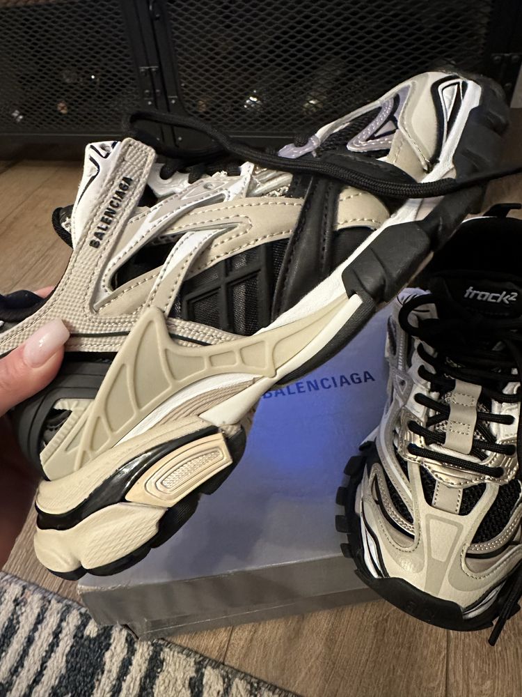 Adidasi Balenciaga track 2