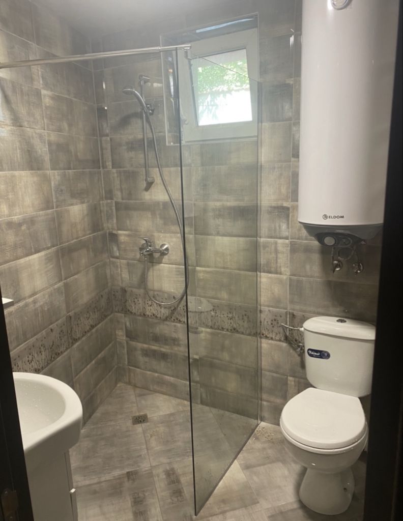 Дава се под наем Тристаен апартамент в Варна, Колхозен пазар - 85 кв.м за 612 € - Снимка #7